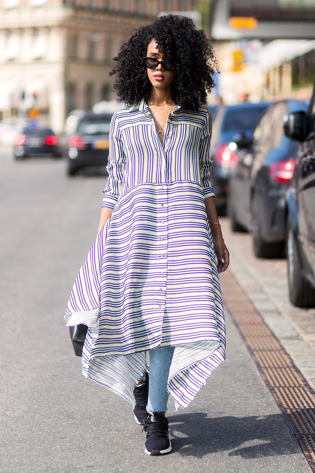 7 ways to style sneakers with your spring dresses - How-to style with Maya